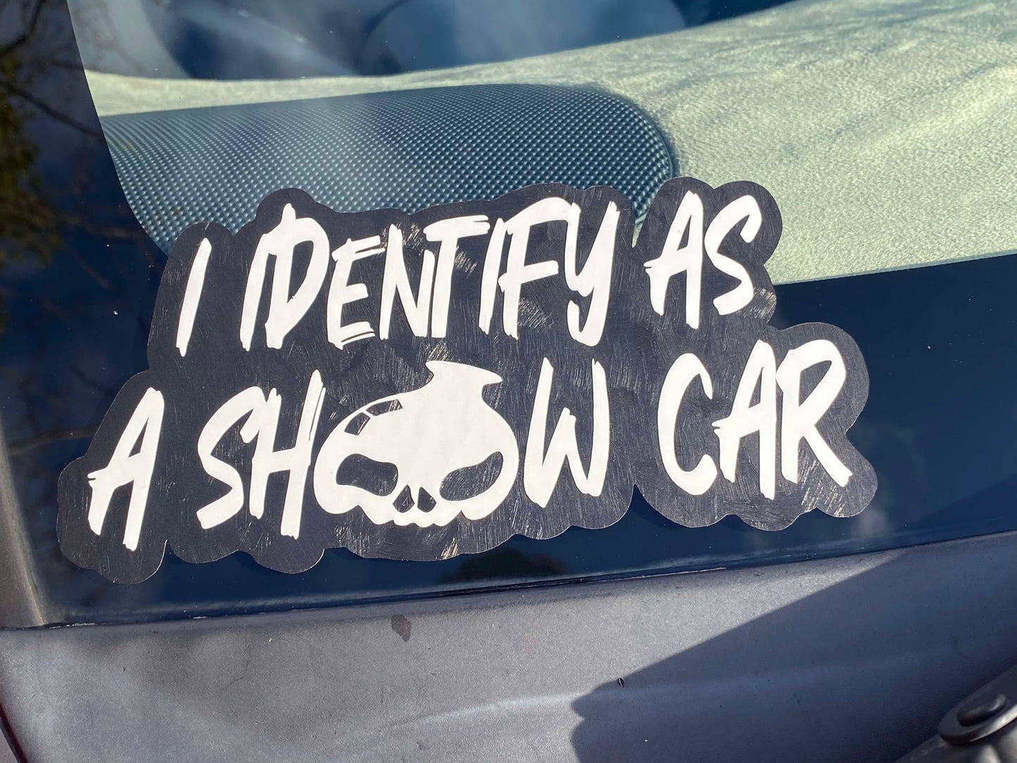 Identify as a show car decal